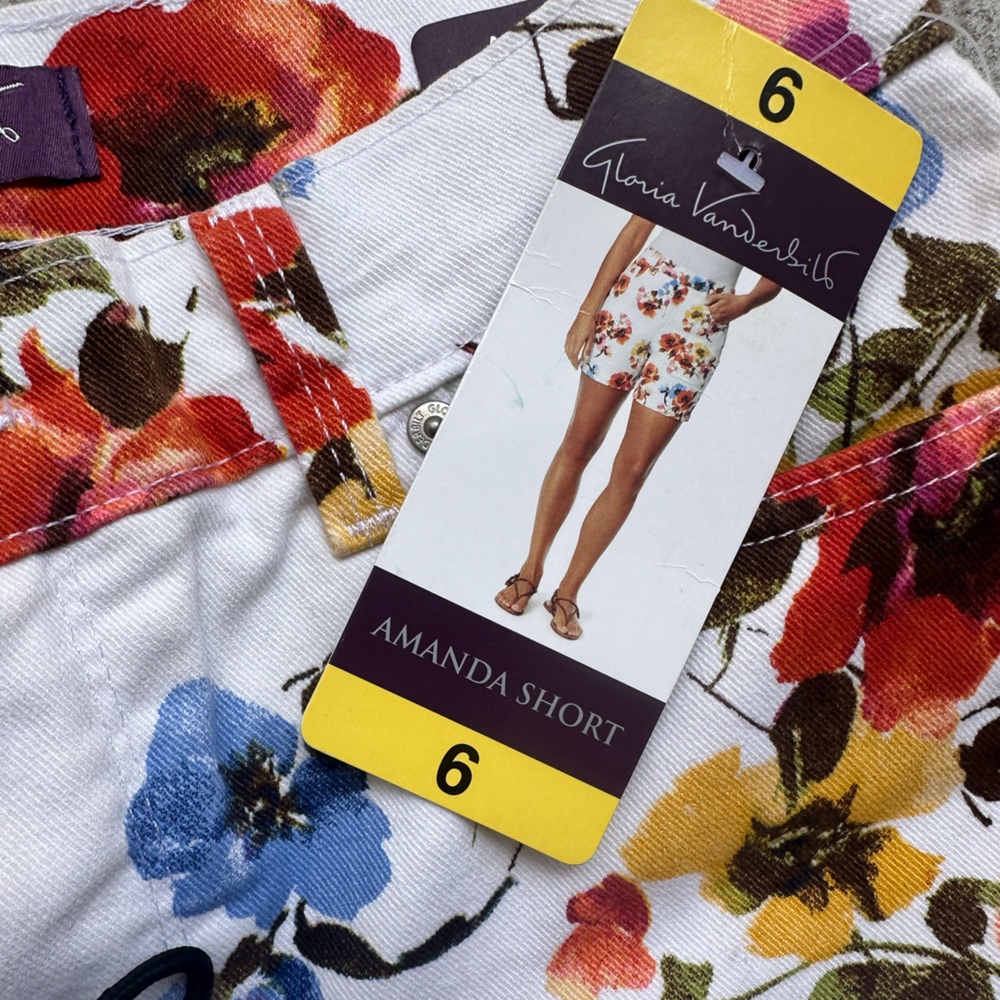 Gloria Vanderbilt Dream Garden High Rise Floral Shorts in Vintage White Sz 6 NEW - Picture 5 of 11